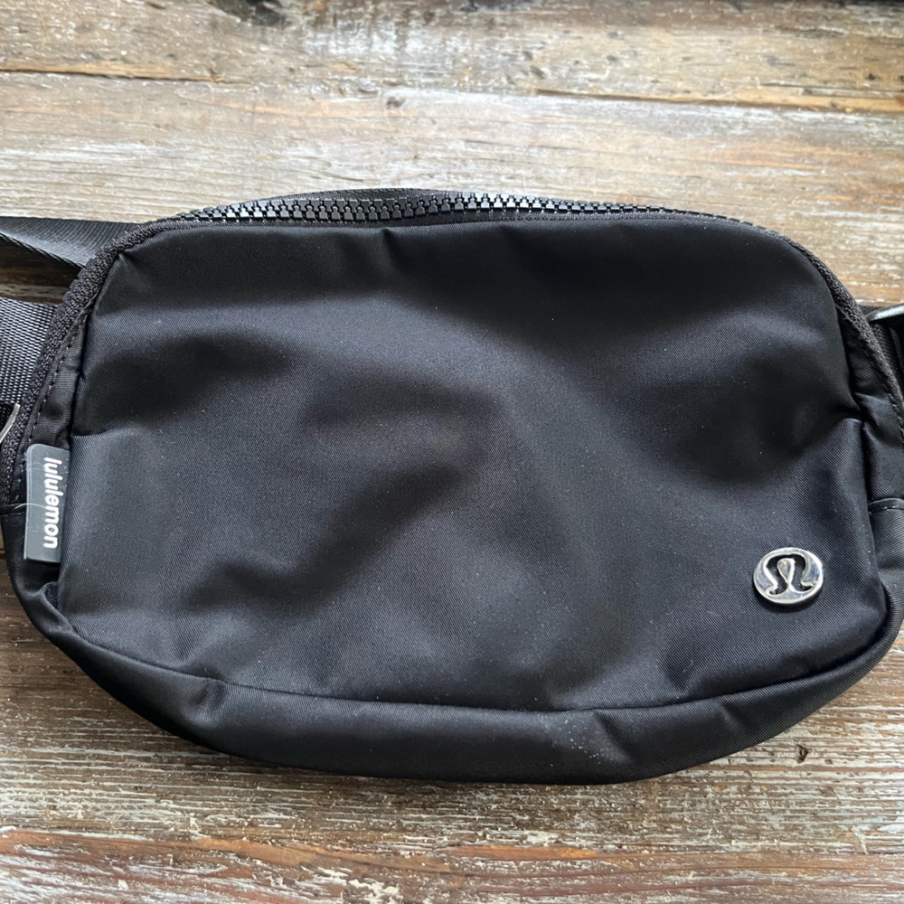 lululemon Everywhere Belt Bag 1L - Black